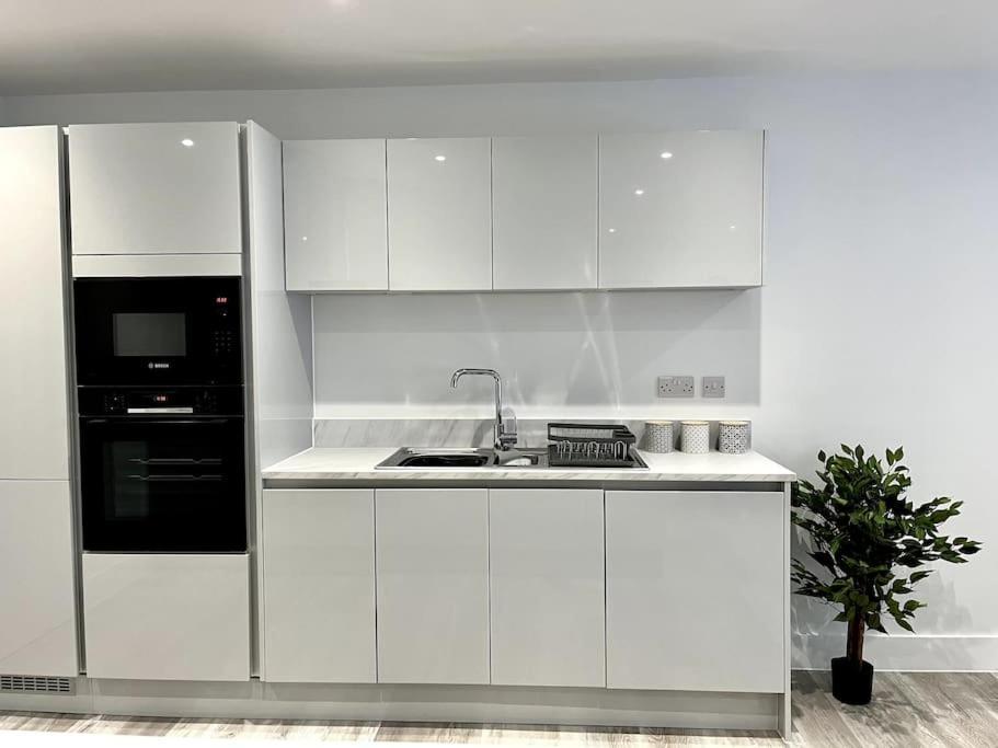 Luxury 3 Bed House W Parking & Garden! 1 Villa Bournemouth Buitenkant foto
