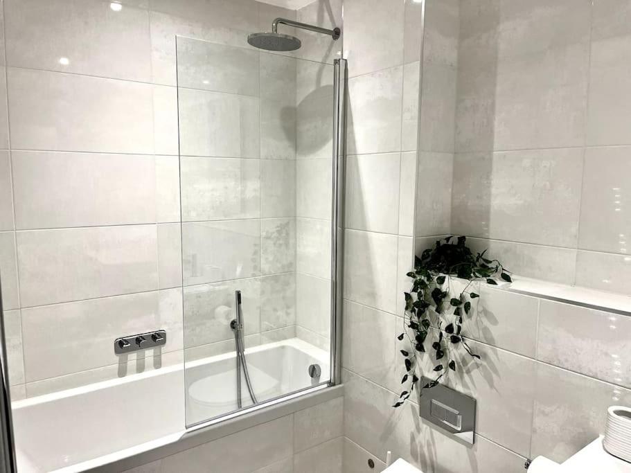 Luxury 3 Bed House W Parking & Garden! 1 Villa Bournemouth Buitenkant foto