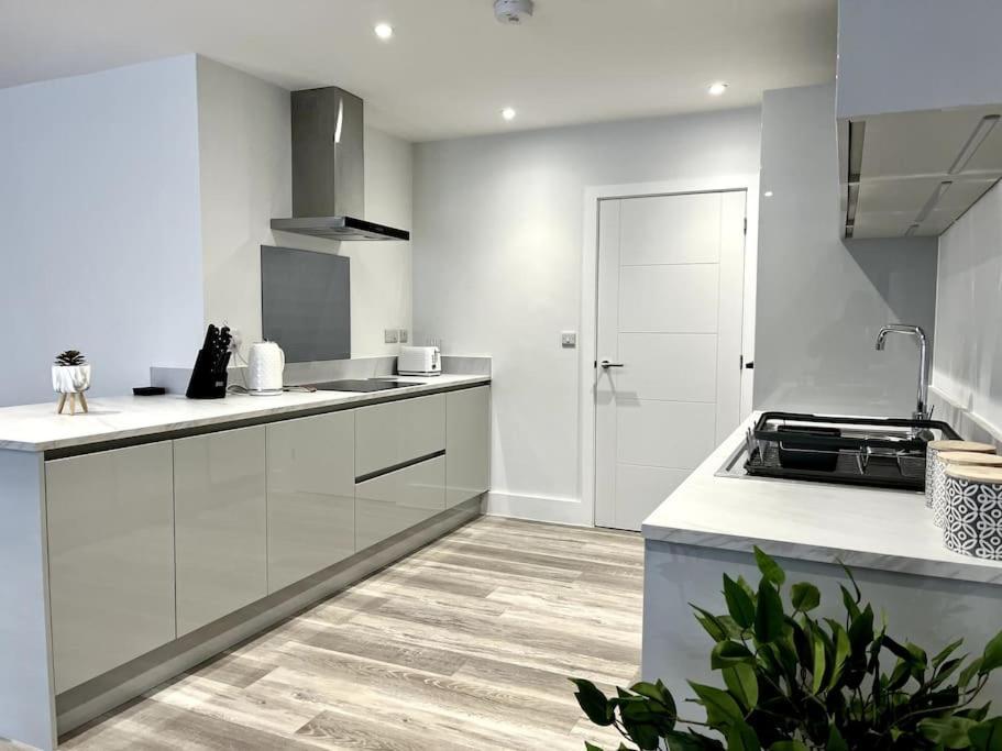 Luxury 3 Bed House W Parking & Garden! 1 Villa Bournemouth Buitenkant foto